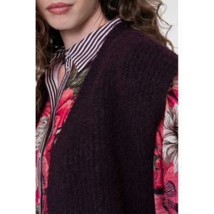  000480 burgundy